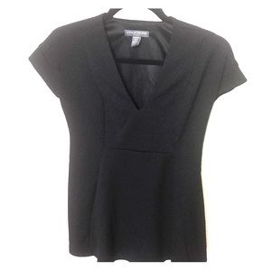 A pea in the pod black maternity shirt